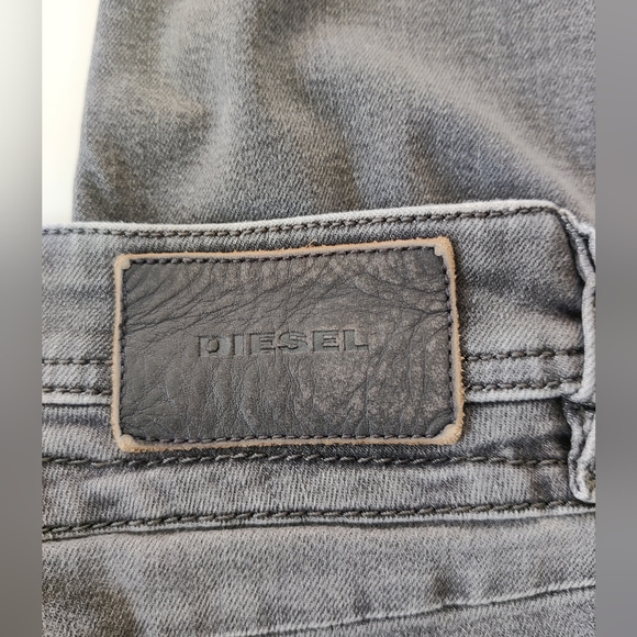 *Missing Button* Diesel Gray Jeans Belther Jeans - Picture 12 of 13